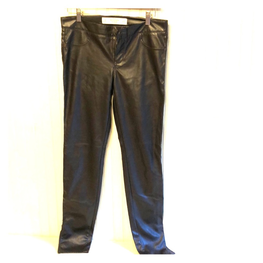Abercrombie and Fitch vegan leather pants size 4